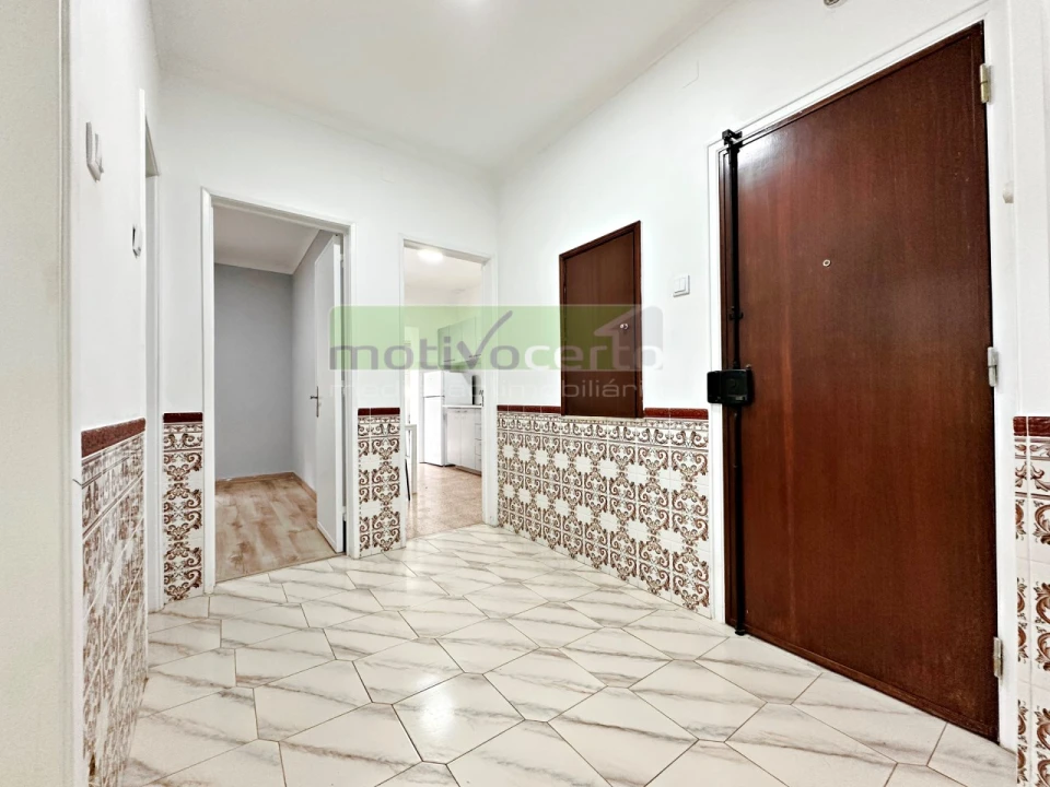 Apartamento T1 para Venda em Algueirão-Mem Martins Foto 9