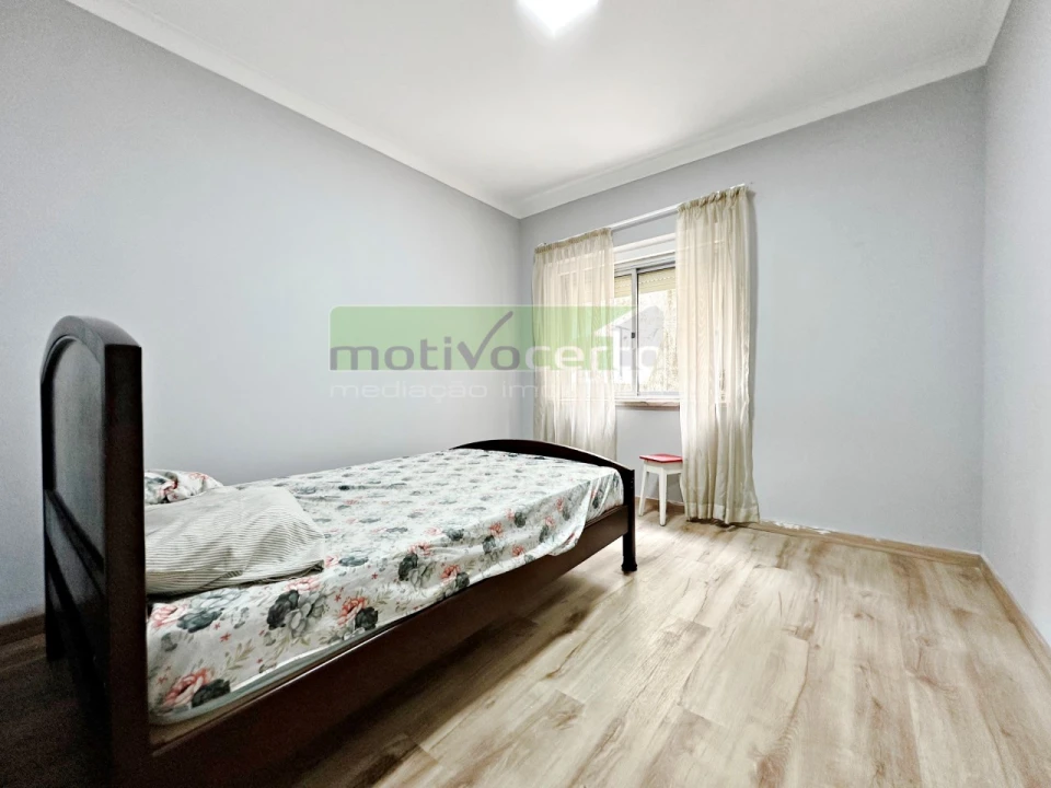 Apartamento T1 para Venda em Algueirão-Mem Martins Foto 10