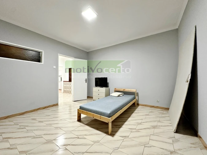 Apartamento T1 para Venda em Algueirão-Mem Martins Foto 8