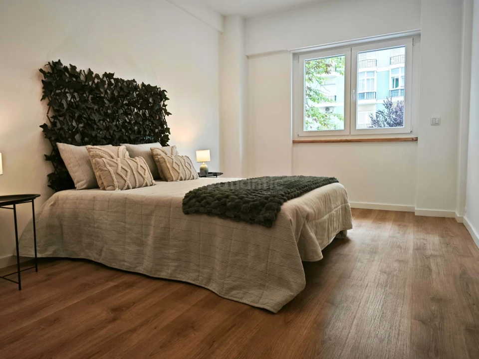 Apartamento T2 para Venda em Benfica Foto 10