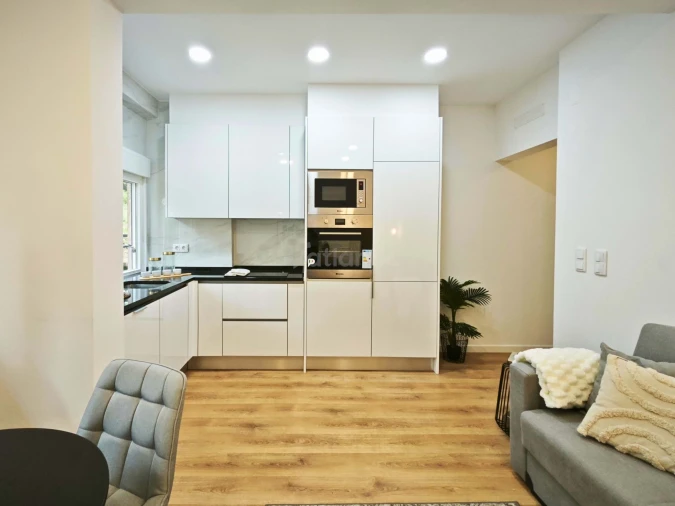 Apartamento T2 para Venda em Benfica Foto 4