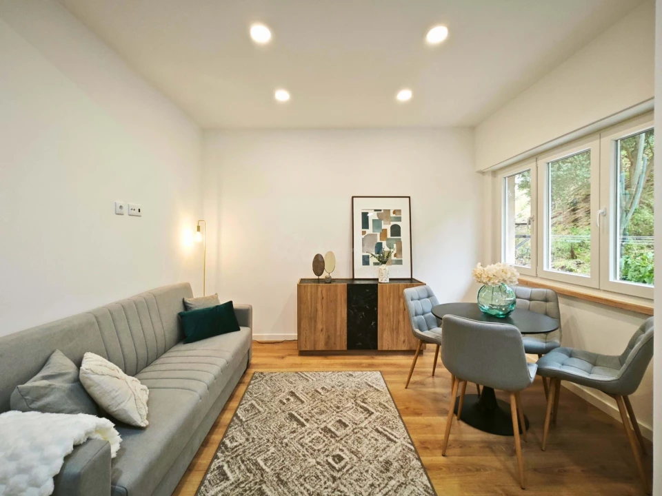 Apartamento T2 para Venda em Benfica Foto 9