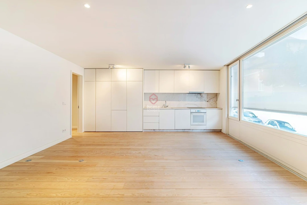 Apartamento T1 para Venda em Aldoar, Foz do Douro e Nevogilde Foto 1
