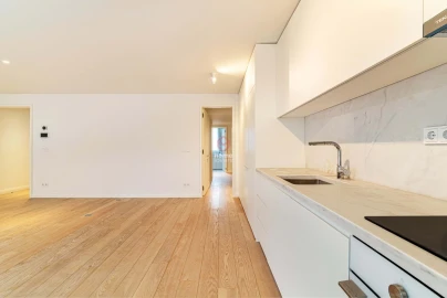 Apartamento T1 para Venda em Aldoar, Foz do Douro e Nevogilde