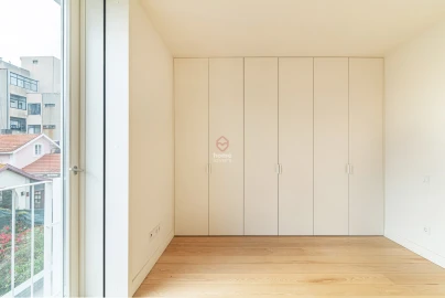 Apartamento T1 para Venda em Aldoar, Foz do Douro e Nevogilde