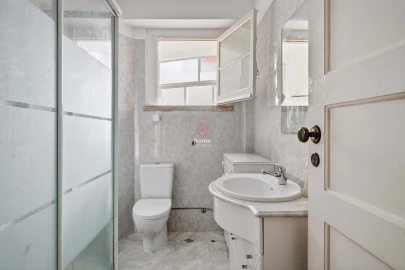 Apartamento T3 para Venda em Algés, Linda-A-Velha e Cruz Quebrada-Dafundo