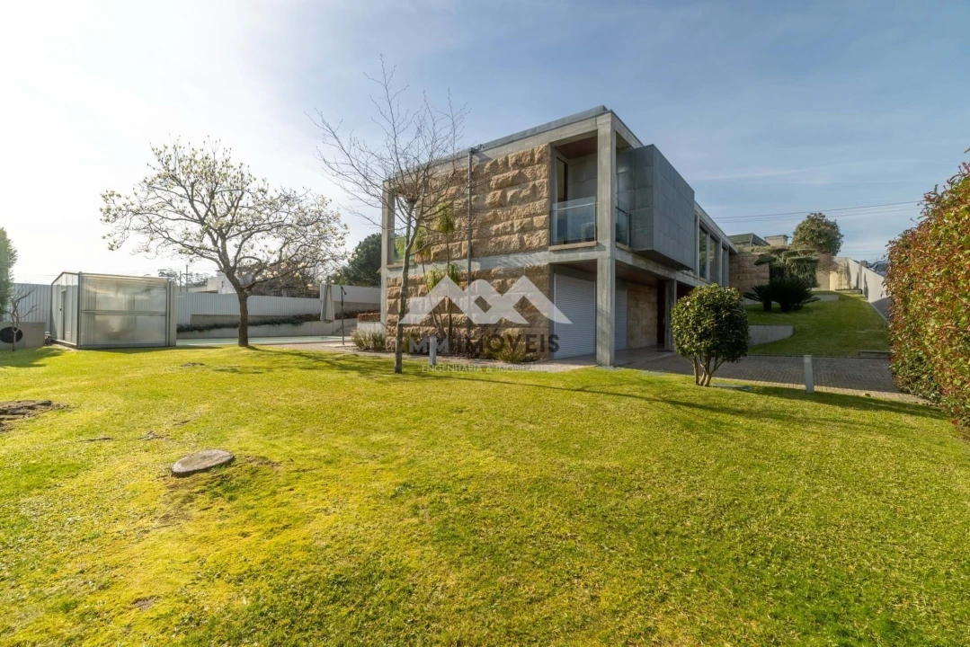 Moradia T3 para Venda em Penafiel Foto 3