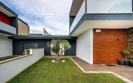 Moradia T3 para Venda em Guilhufe e Urrô