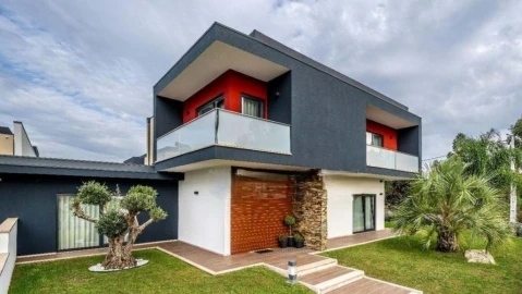 Moradia T3 para Venda em Guilhufe e Urrô