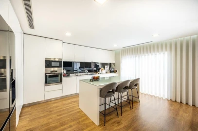 Moradia T3 para Venda em Guilhufe e Urrô