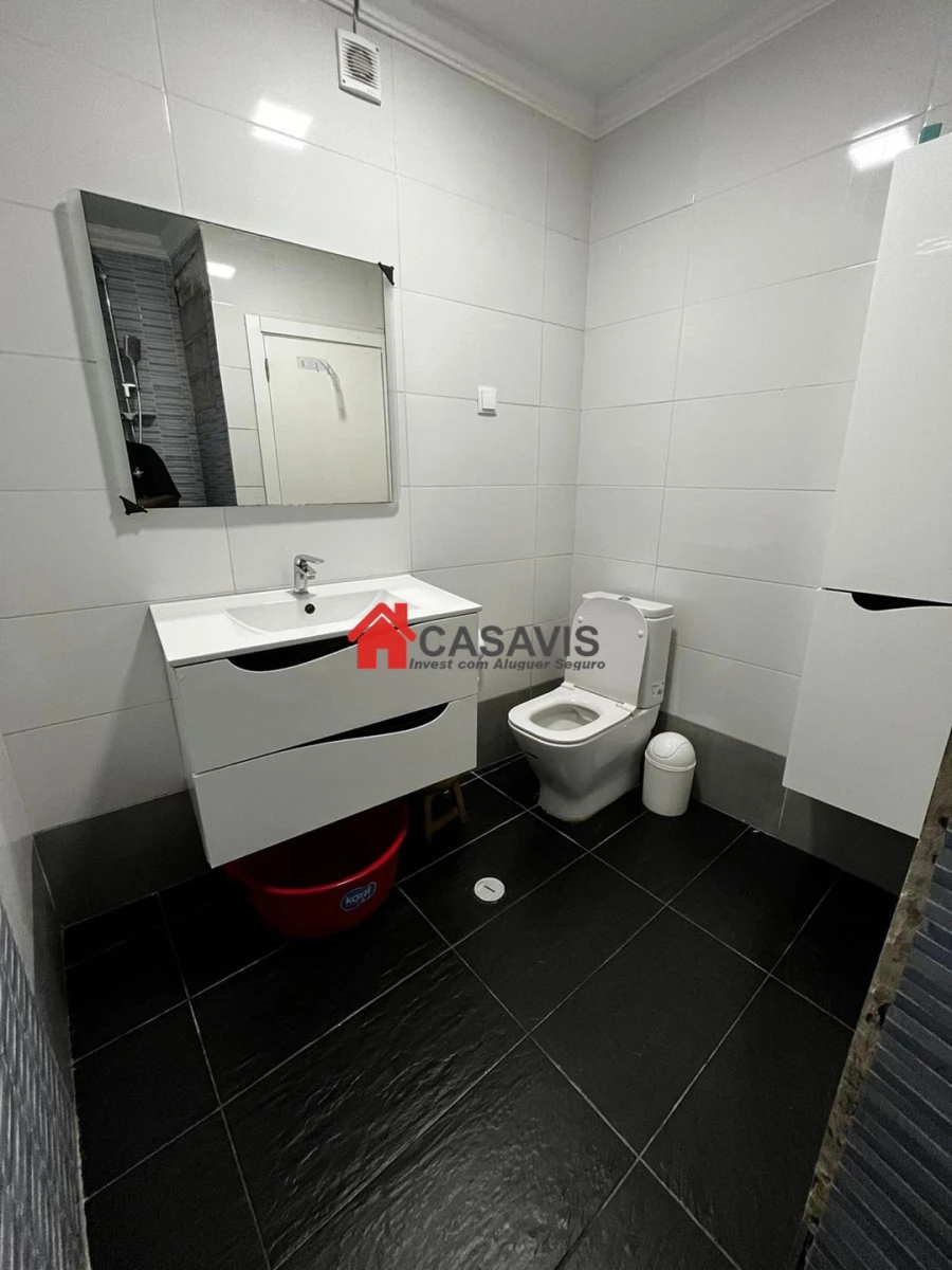 Apartamento T4 para Venda em Laranjeiro e Feijó Foto 21