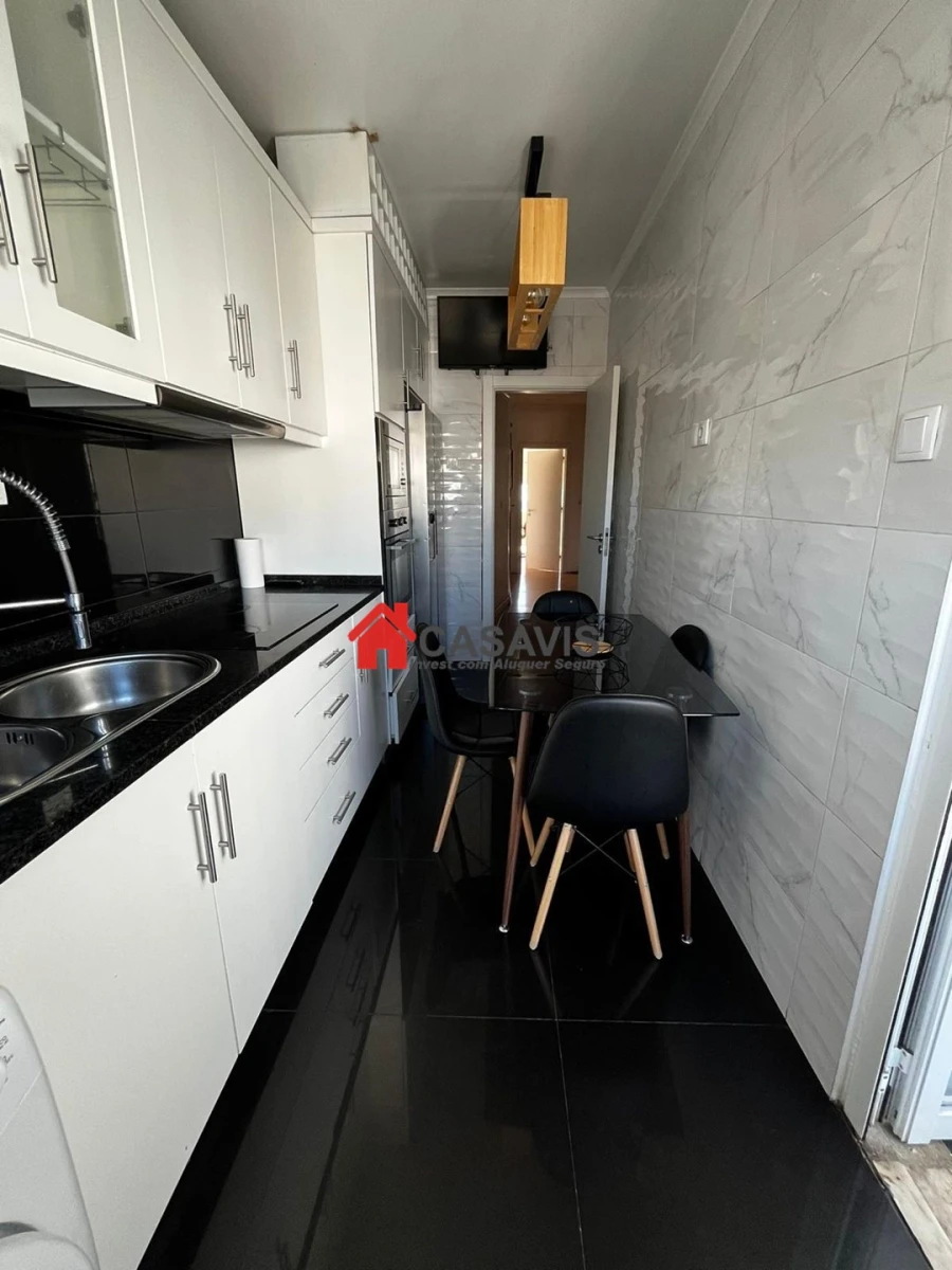 Apartamento T4 para Venda em Laranjeiro e Feijó Foto 14