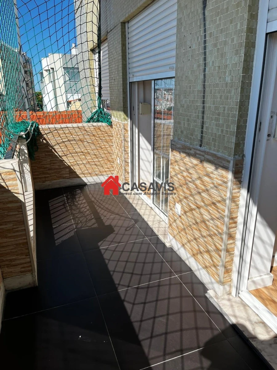 Apartamento T4 para Venda em Laranjeiro e Feijó Foto 26