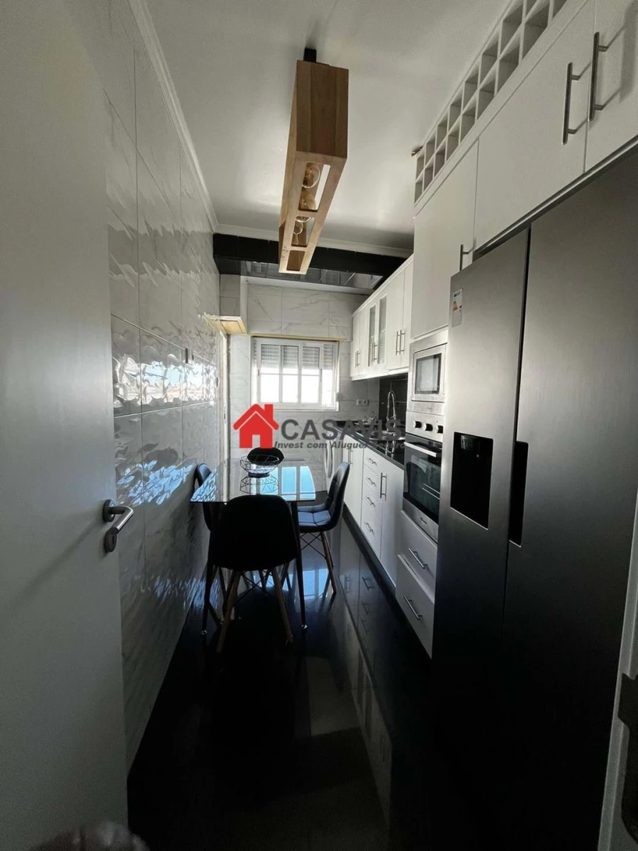 Apartamento T4 para Venda em Laranjeiro e Feijó Foto 13