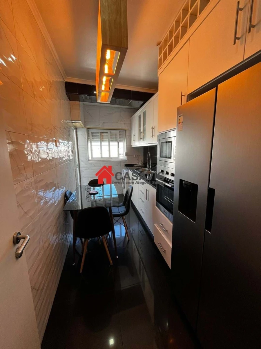 Apartamento T4 para Venda em Laranjeiro e Feijó Foto 12