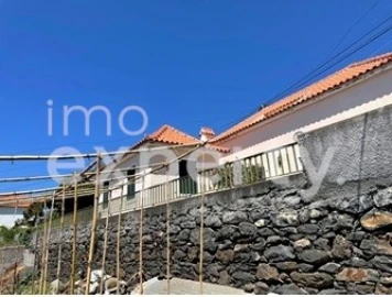Moradia T3 para Venda em Funchal (Santa Luzia)