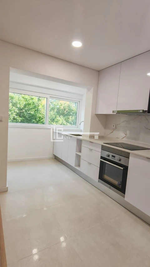 Apartamento T3 para Venda em Olivais