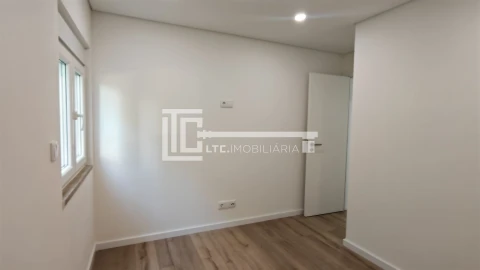 Apartamento T3 para Venda em Olivais