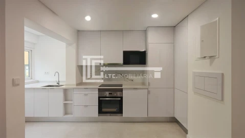Apartamento T3 para Venda em Olivais