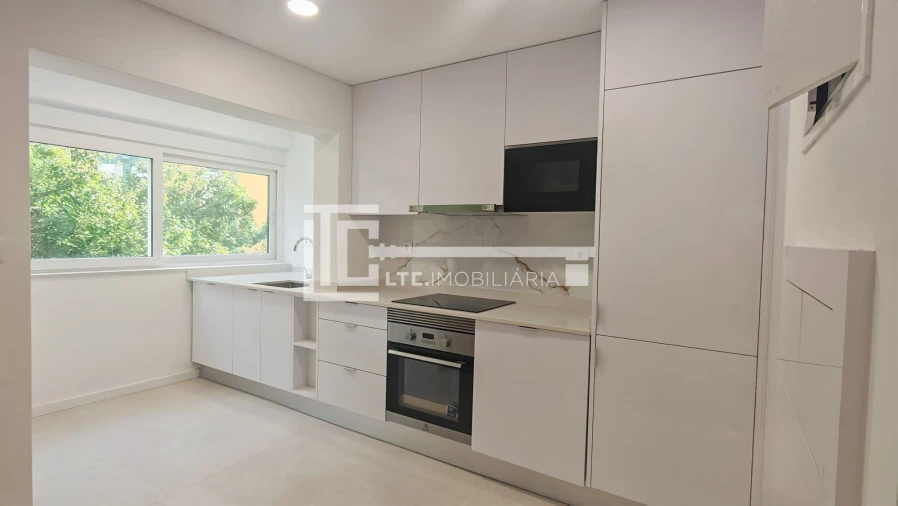 Apartamento T3 para Venda em Olivais Foto 2