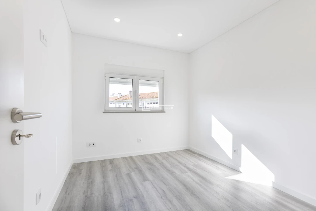 Apartamento T3 para Venda em Olivais Foto 13
