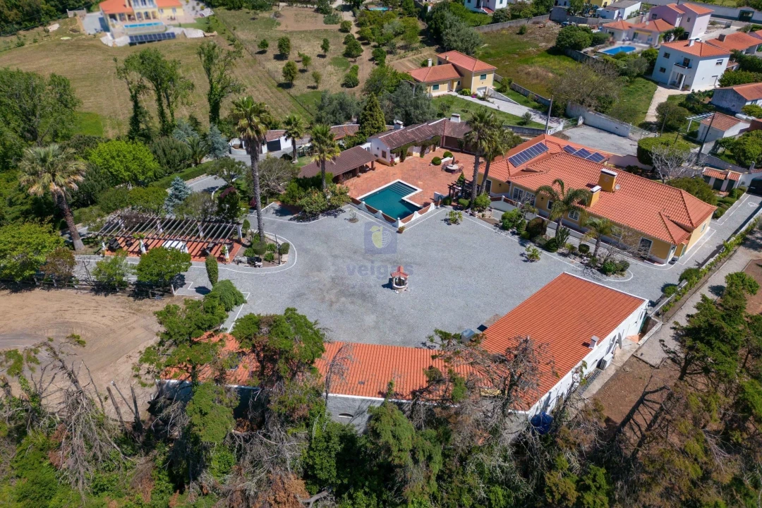 Moradia T4 para Venda em Carvalhal Foto 4