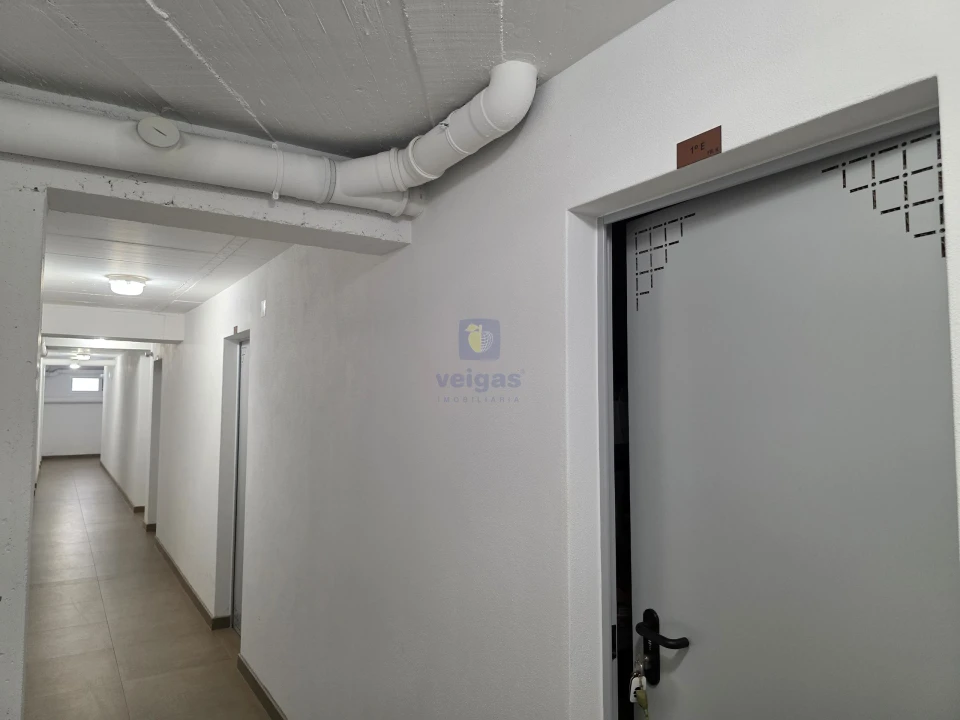 Apartamento T2 para Venda em Leiria, Pousos, Barreira e Cortes Foto 31