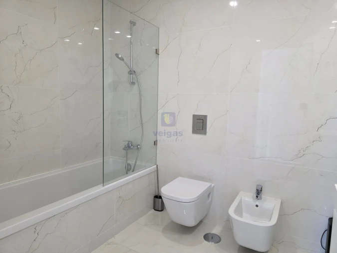 Apartamento T2 para Venda em Leiria, Pousos, Barreira e Cortes Foto 17