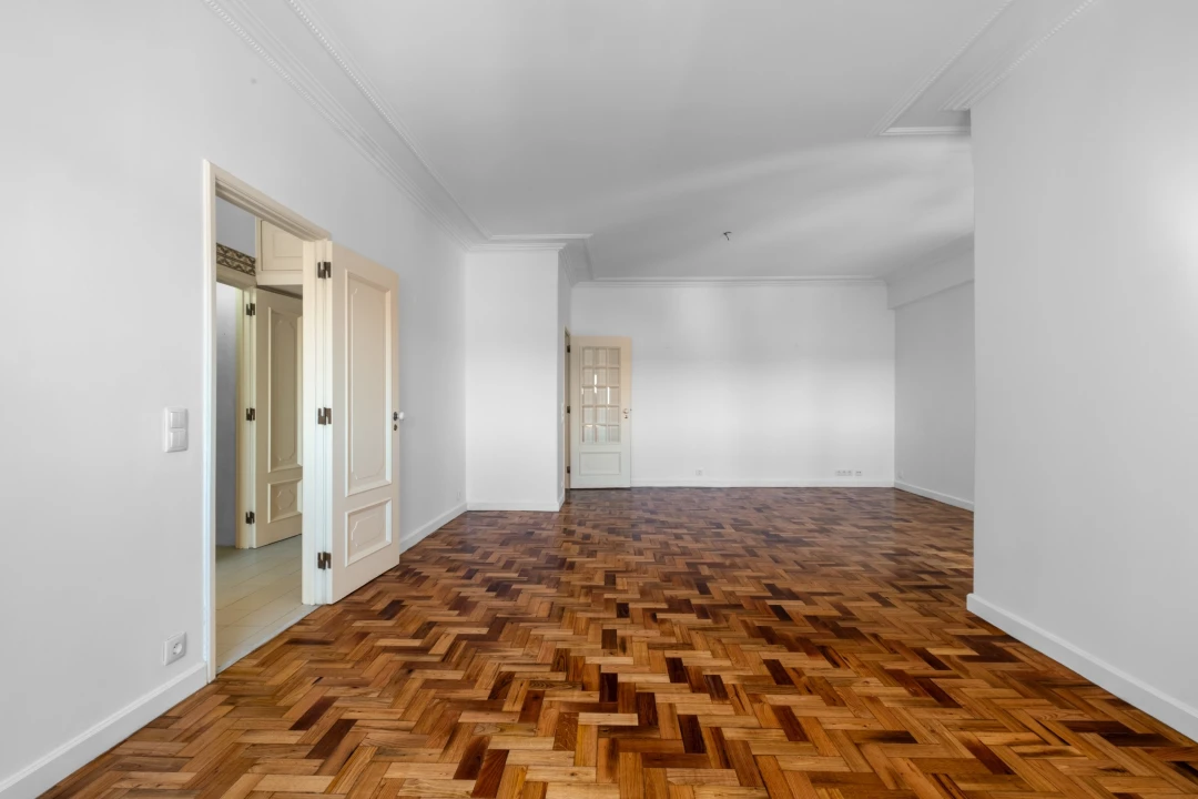 Apartamento T3 para Arrendamento em Areeiro Foto 7
