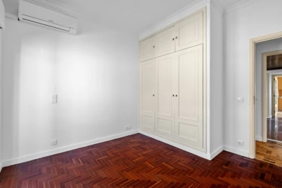 Apartamento T3 para Arrendamento em Areeiro