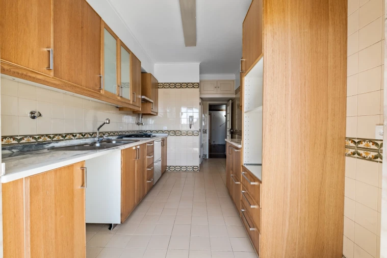 Apartamento T3 para Arrendamento em Areeiro Foto 11