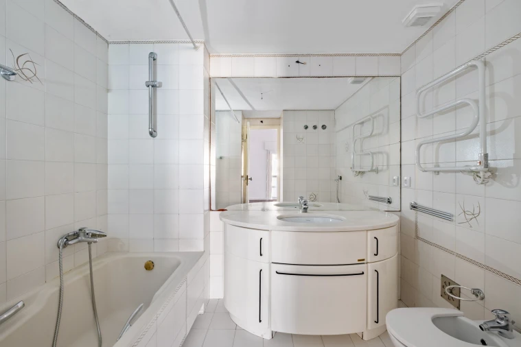 Apartamento T3 para Arrendamento em Areeiro Foto 16