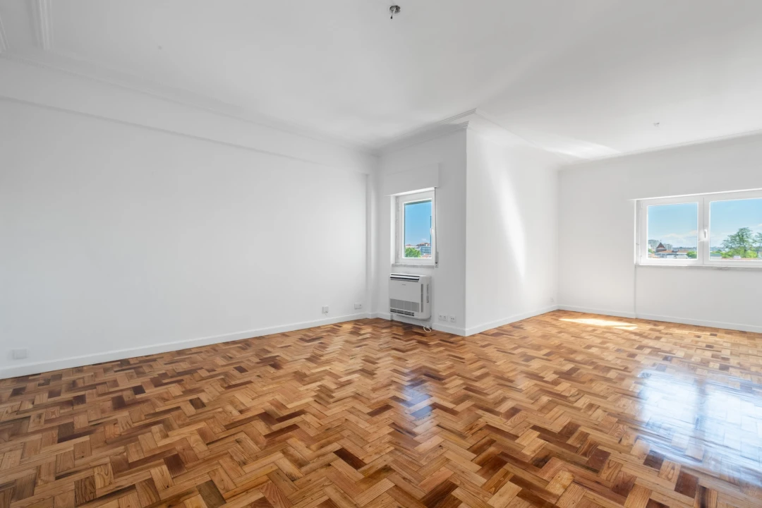 Apartamento T3 para Arrendamento em Areeiro Foto 8