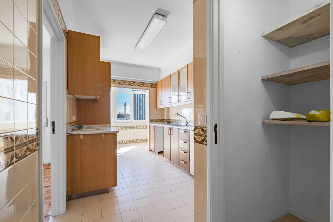 Apartamento T3 para Arrendamento em Areeiro Foto 10