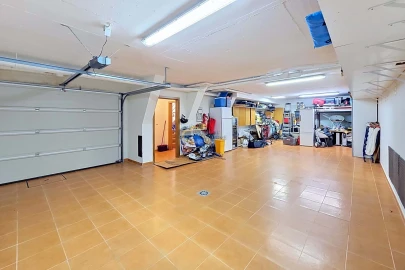 Moradia T5 para Venda em Albufeira e Olhos de Água