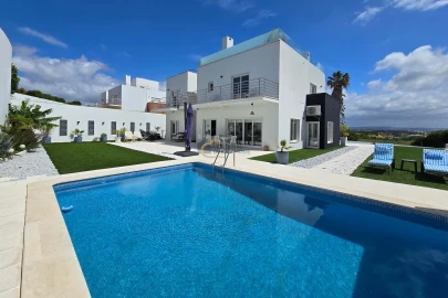 Moradia T5 para Venda em Albufeira e Olhos de Água