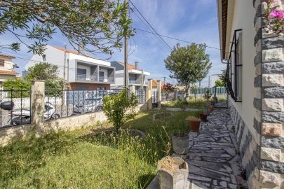 Moradia T3 para Venda em Fernao Ferro