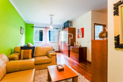 Apartamento para Venda em Caniço
