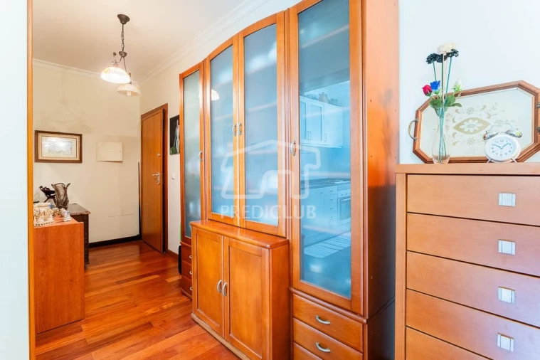 Apartamento para Venda em Caniço Foto 9