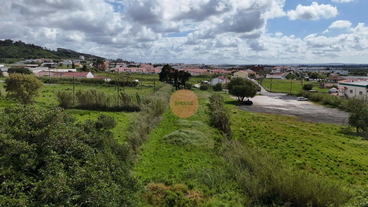 Terreno para Venda em Tornada e Salir do Porto Foto 3