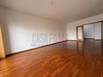 Apartamento T3 para Venda em Póvoa de Varzim, Beiriz e Argivai
