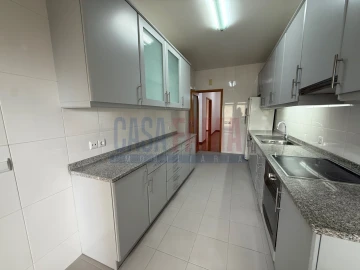 Apartamento T3 para Venda em Póvoa de Varzim, Beiriz e Argivai
