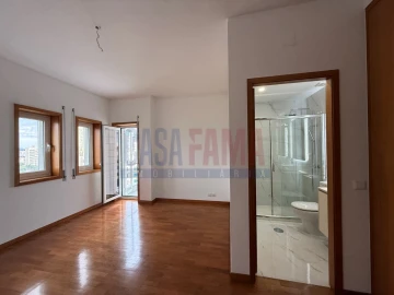 Apartamento T3 para Venda em Póvoa de Varzim, Beiriz e Argivai