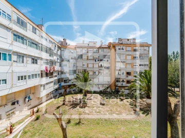 Apartamento T2 para Venda em Santa Iria de Azoia, São João da Talha e Bobadela