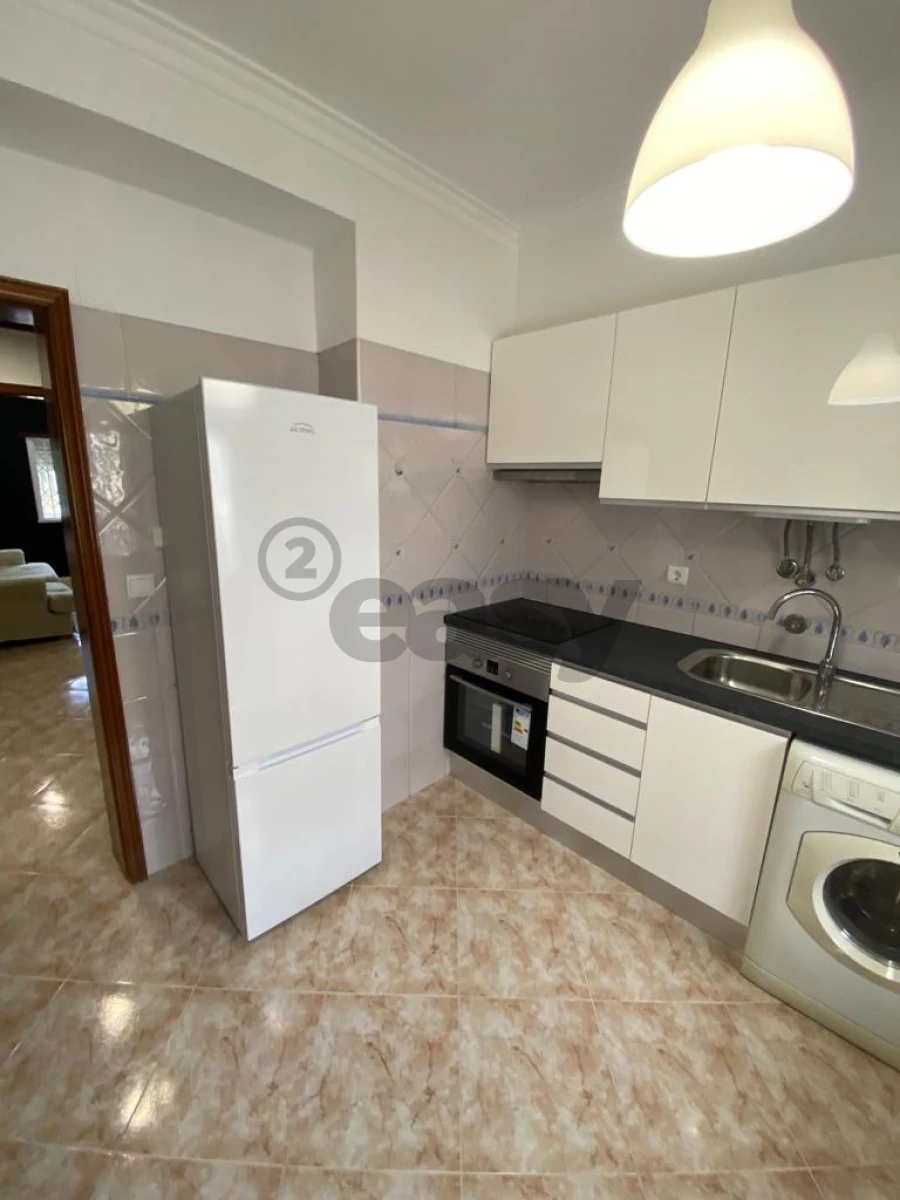 Apartamento T3 para Arrendamento em Charneca de Caparica e Sobreda Foto 11
