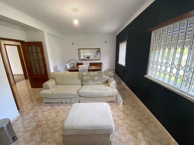 Apartamento T3 para Arrendamento em Charneca de Caparica e Sobreda