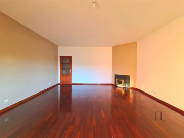 Apartamento T2 para Venda em Anta e Guetim