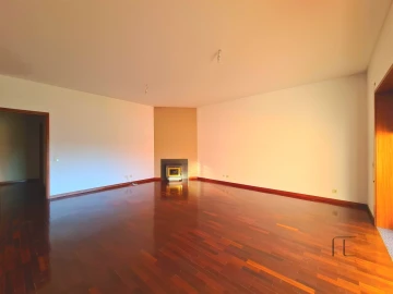 Apartamento T2 para Venda em Anta e Guetim