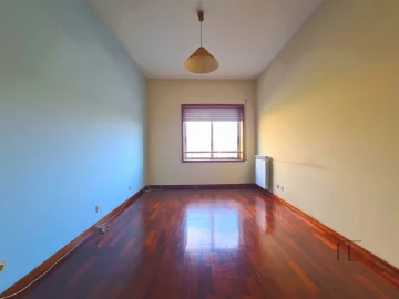 Apartamento T2 para Venda em Anta e Guetim