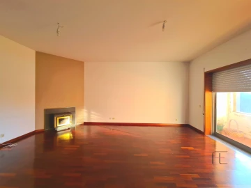 Apartamento T2 para Venda em Anta e Guetim
